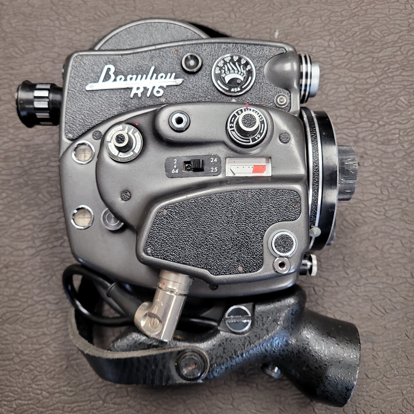 Beaulieu R-16 Camera body with powergrip & strengthening Plate S# 620263