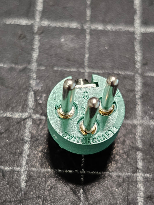 Switchcraft QG3M 3-pin XLR Male insert connector only