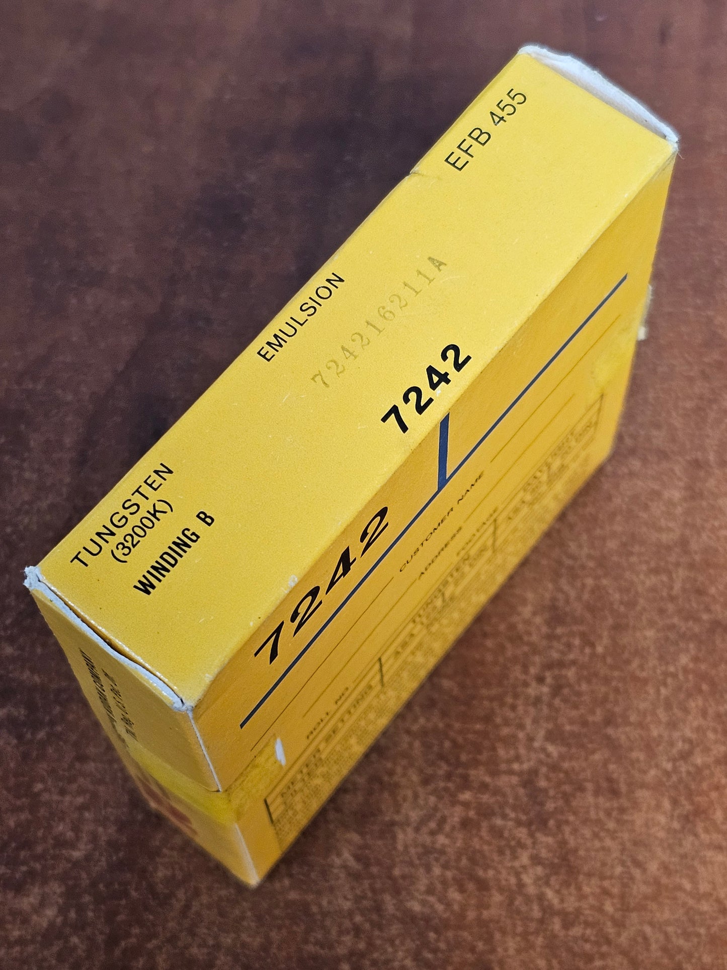 KODAK 7242 Ektachrome EF 16mm 100' Color Reversal Film ( Expired Stock )