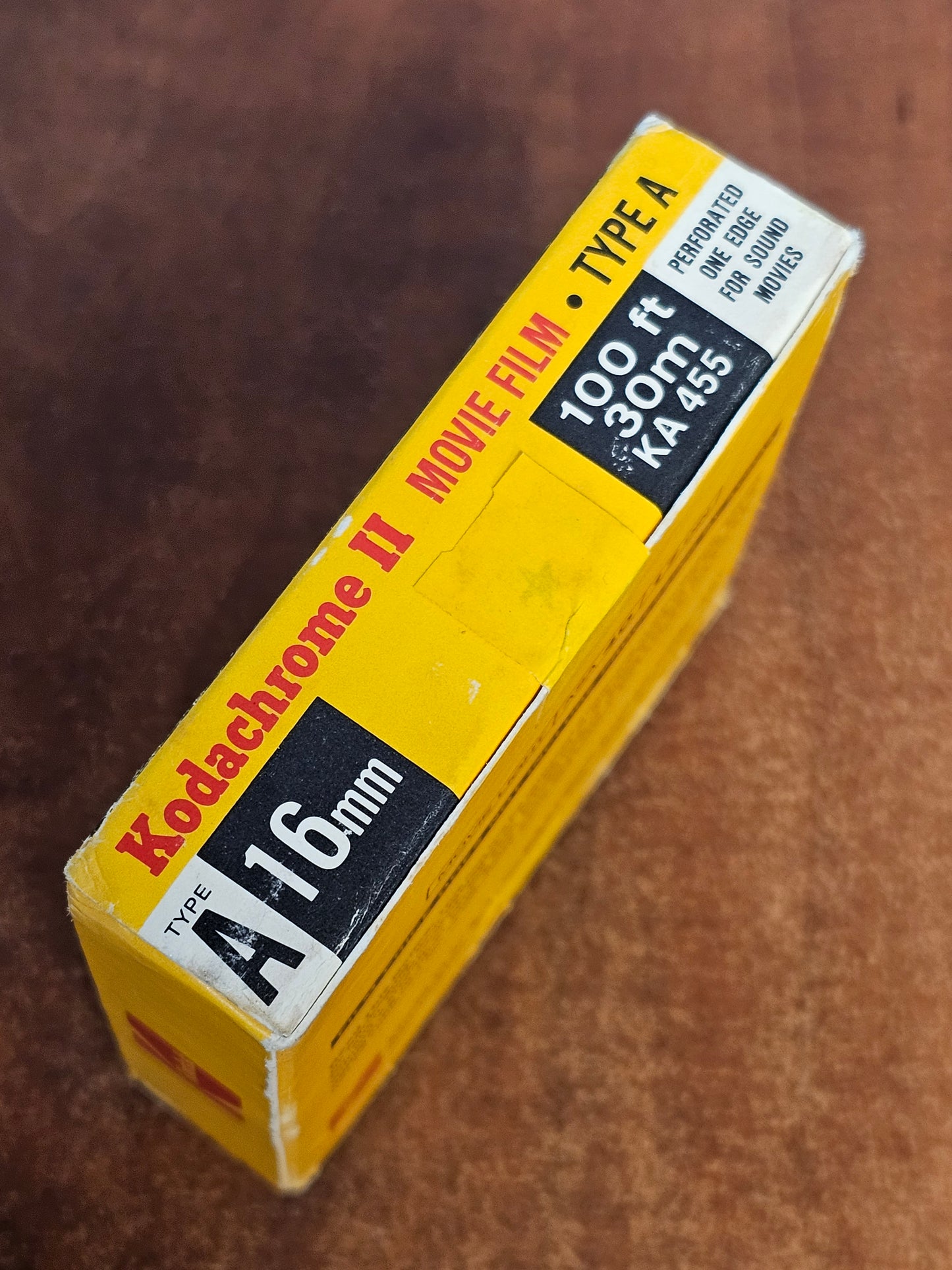 KODAK 16mm 100' Kodachrome II Color Film ( Expired Stock )