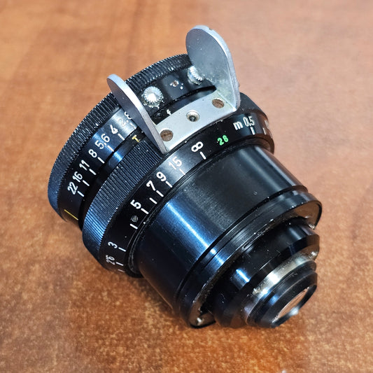 Schneider-Kreuznach Arriflex-Cine-Xenon 28mm T2 Arri Standard Mount Lens (35mm format) S# 8950758