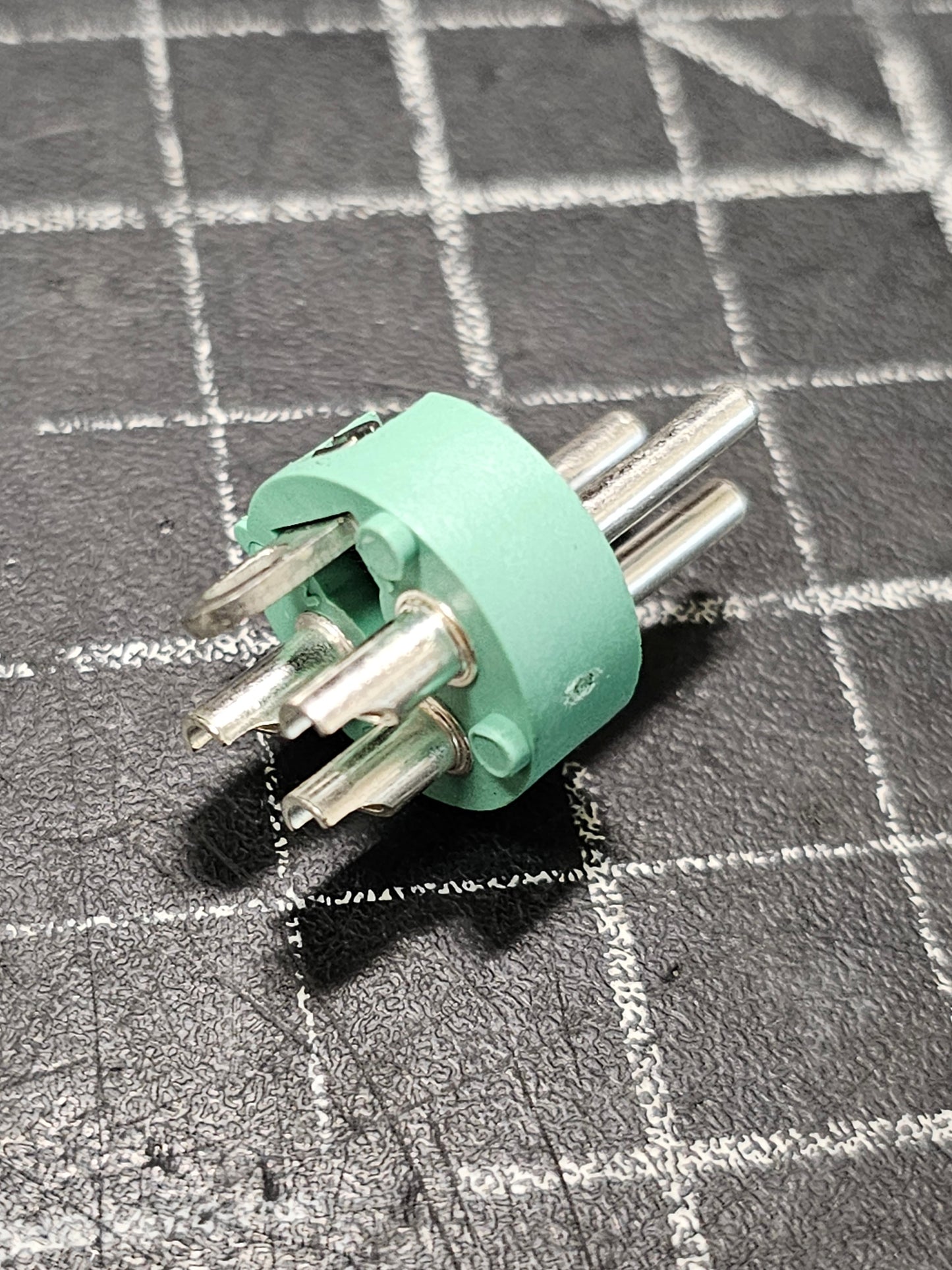 Switchcraft QG3M 3-pin XLR Male insert connector only