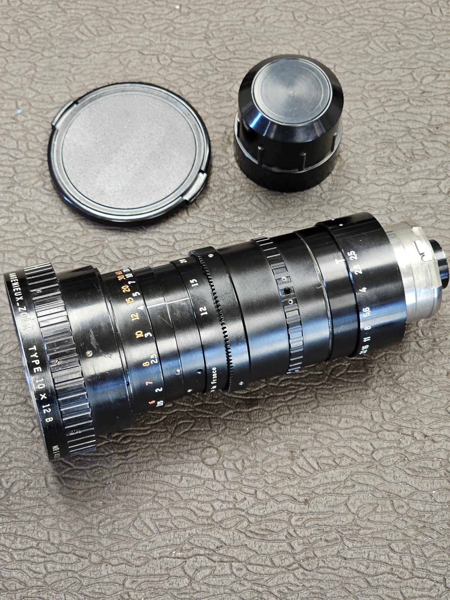 Angenieux 12-120mm t/2.5 Arri Bayonet Mount S# 1400175