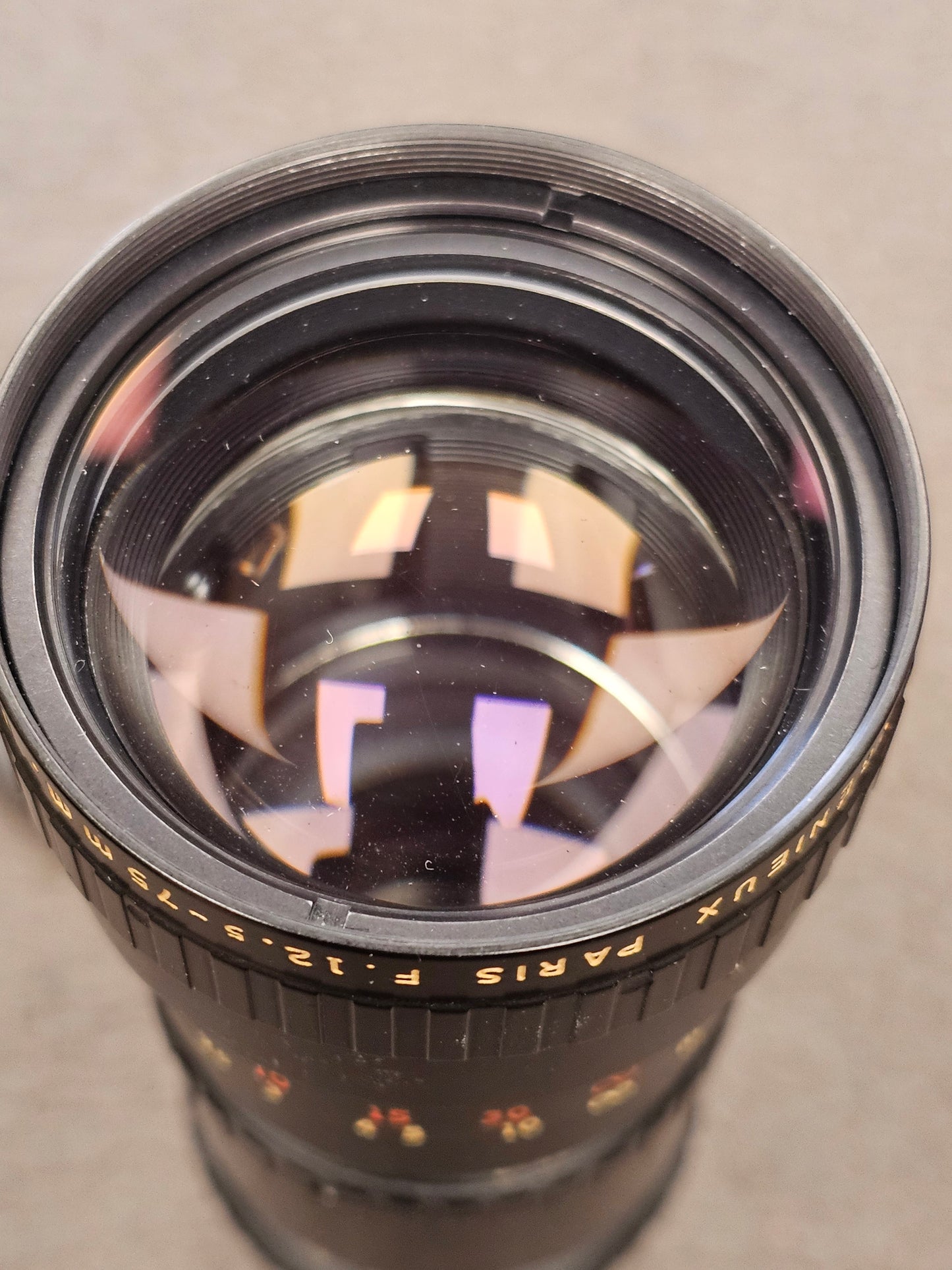 Angenieux 12.5-75mm f2.2/T2.5 C-Mount Zoom lens Type 6x12.5B S# 1161728