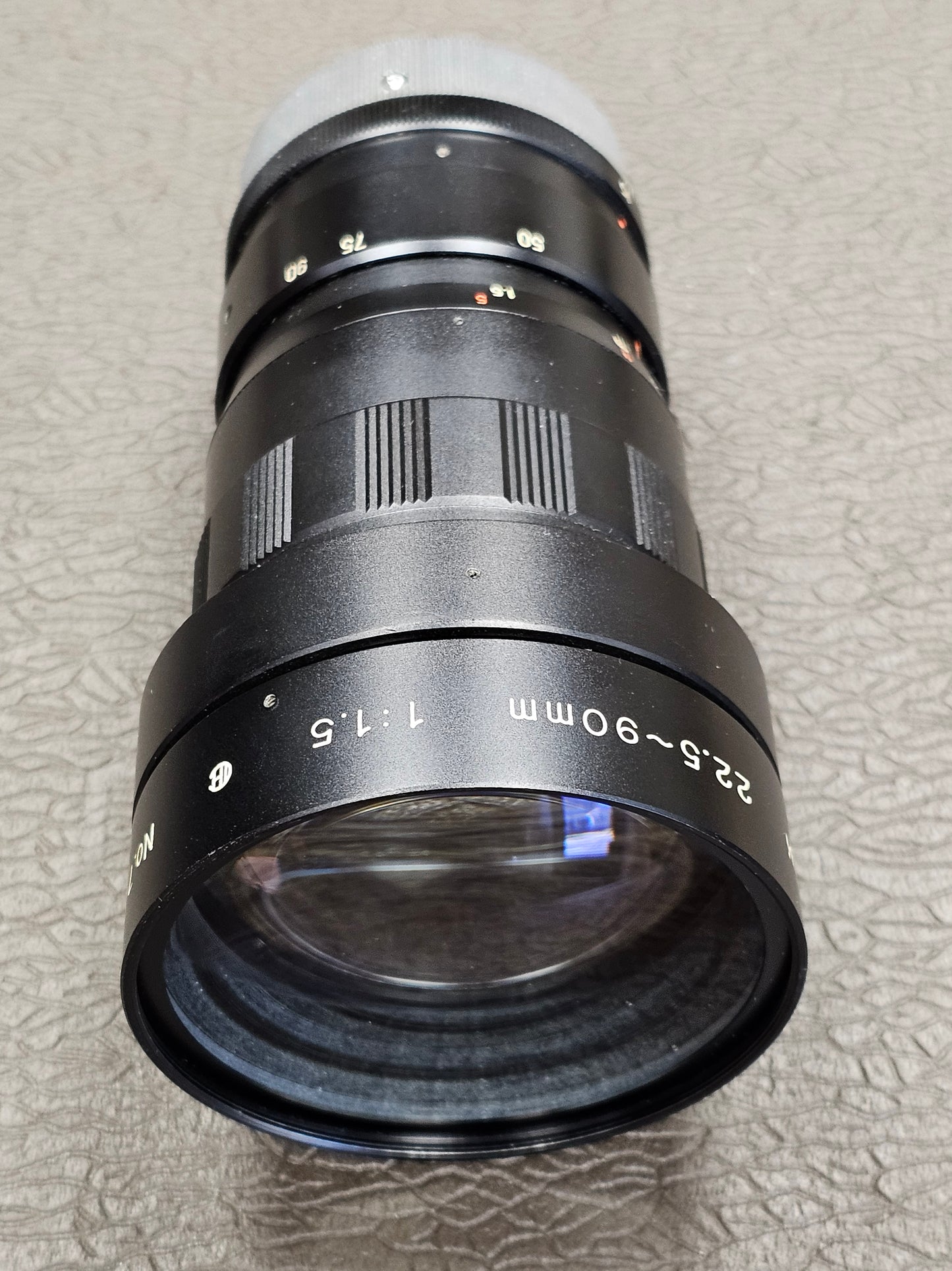 Sun-Cosmicar 22.5-90mm f1.5 TV-16 Zoom Lens C-Mount S# 71516