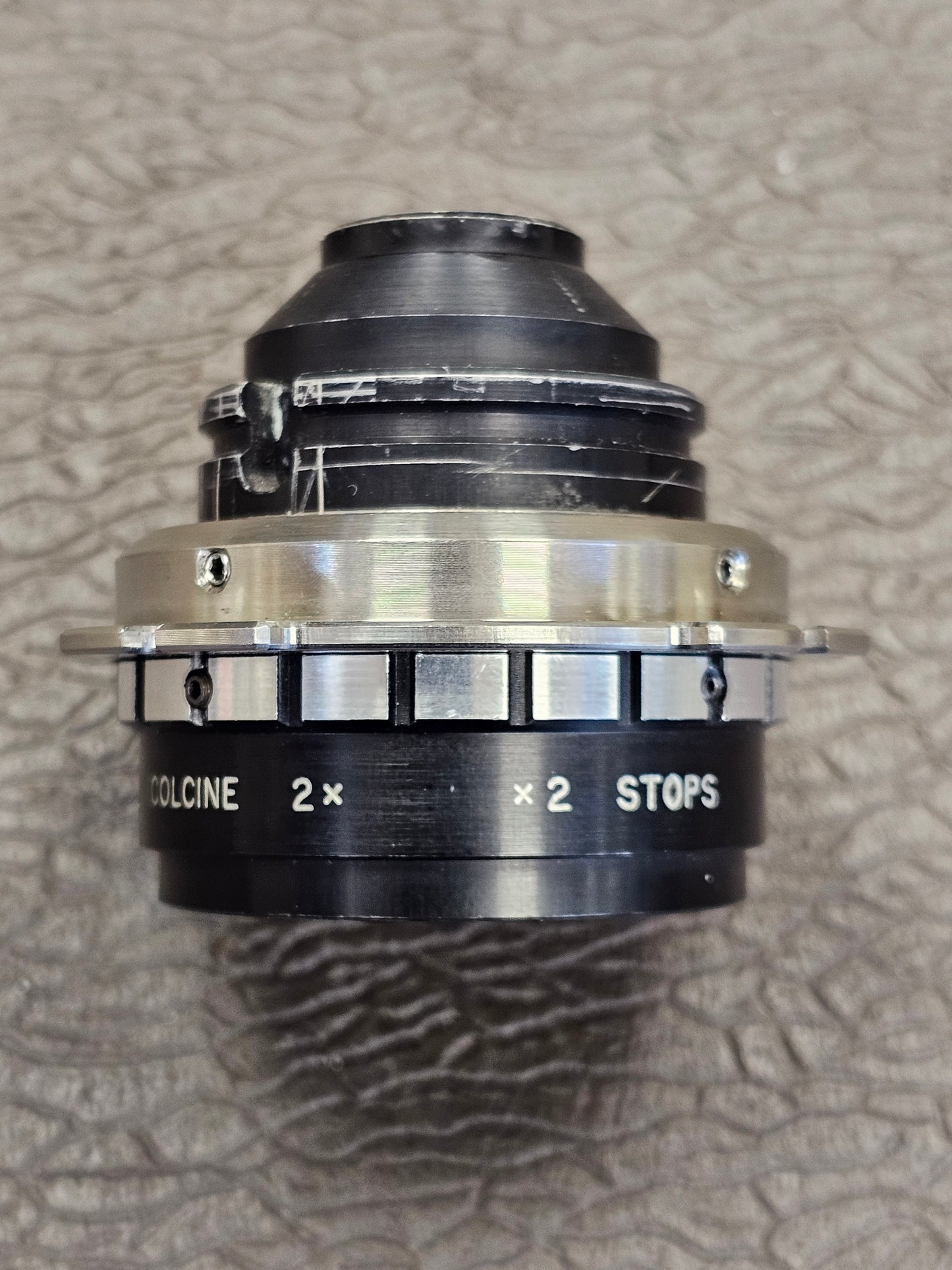 Colcine 2X  Lens Extender ( Arri Standard Mount - Arri Bayonet  )