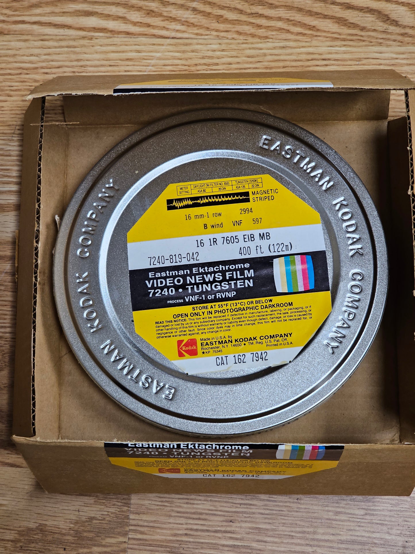 KODAK 7240 Ektachrome 16mm 400' Video News Color Magnetic Sound Film ( Expired Stock )