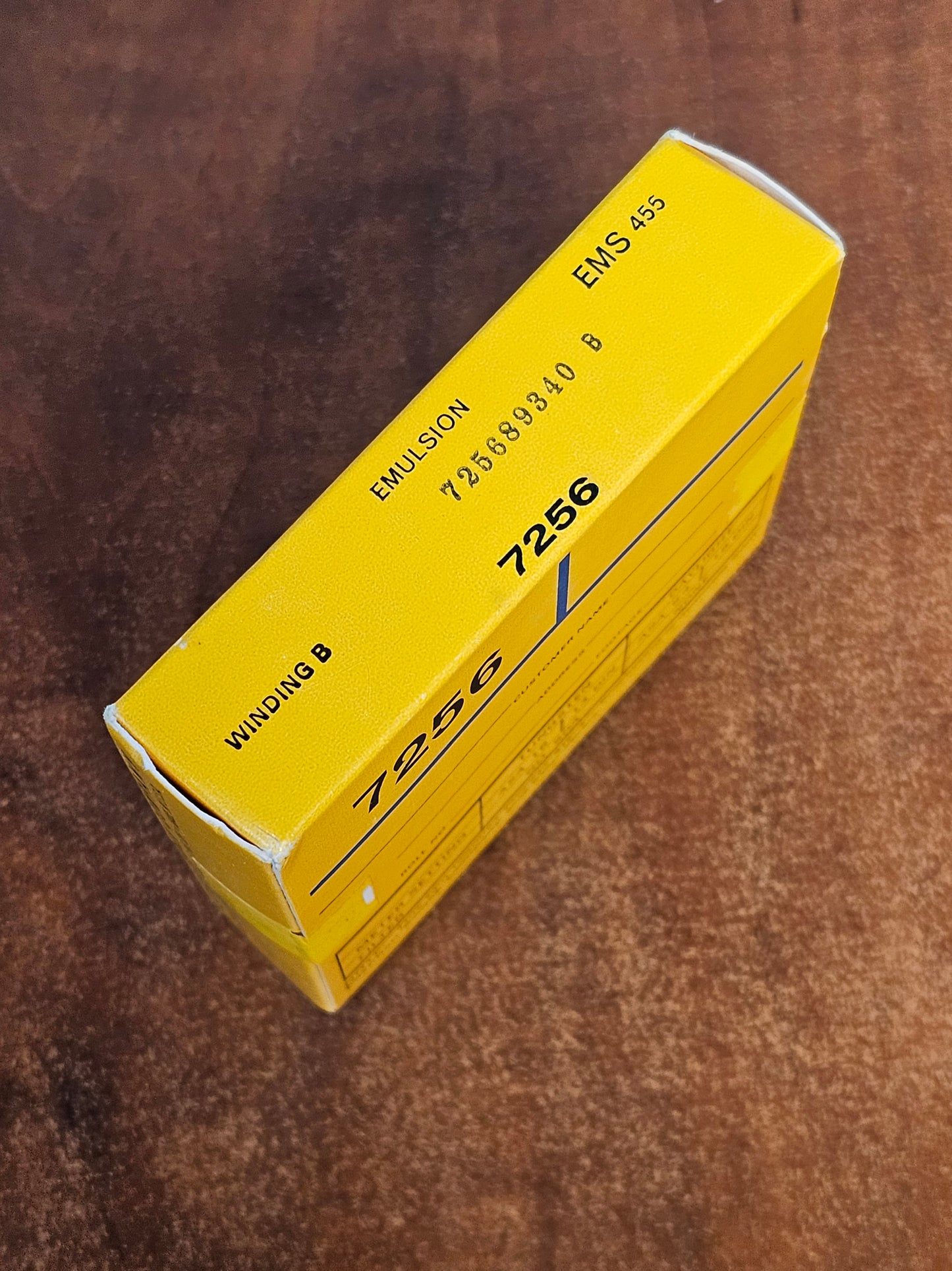 KODAK 7256 Ektachrome MS 16mm 100' Color Reversal Film ( Expired Stock )