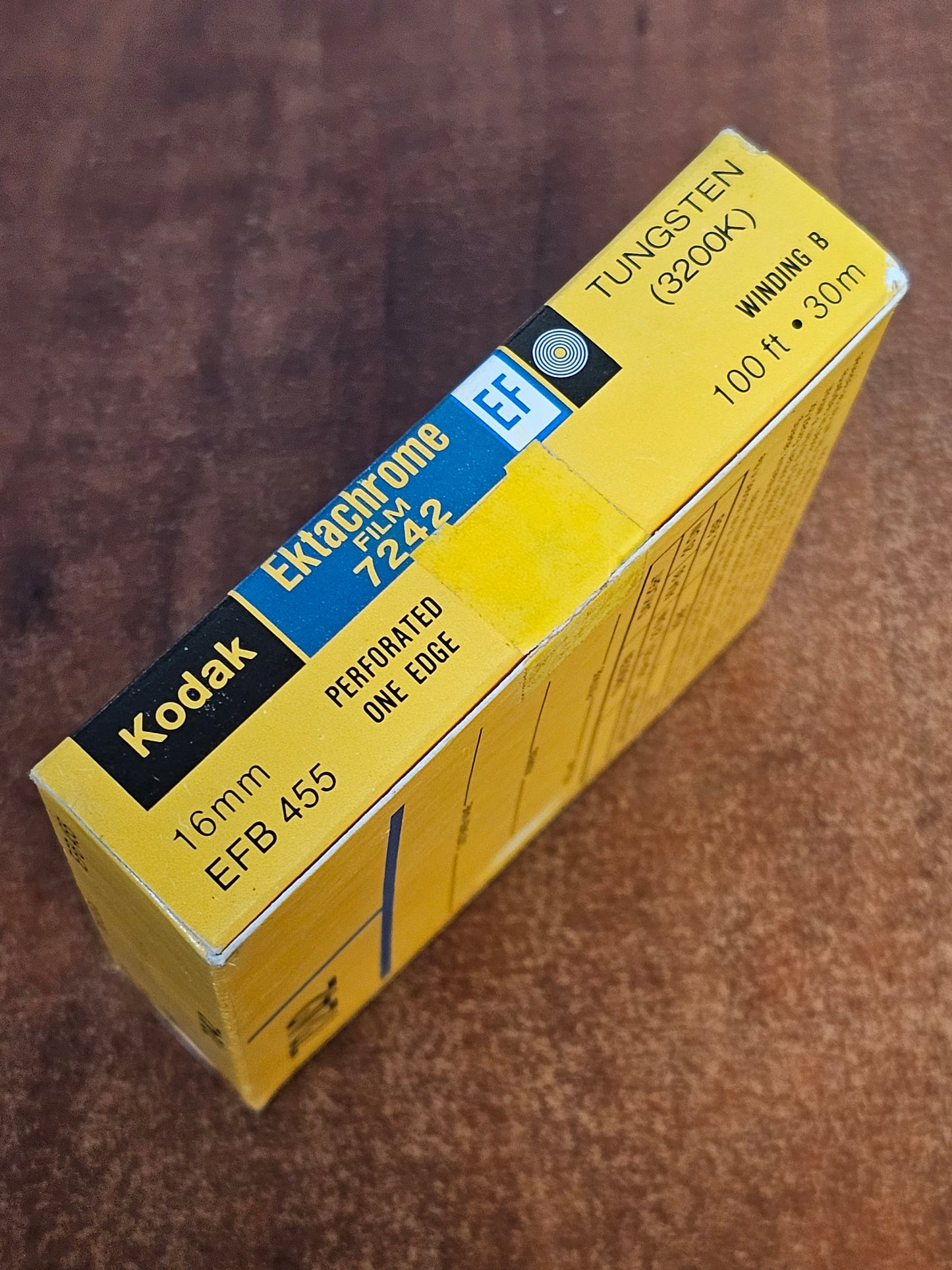 KODAK 7242 Ektachrome EF 16mm 100' Color Reversal Film ( Expired Stock )