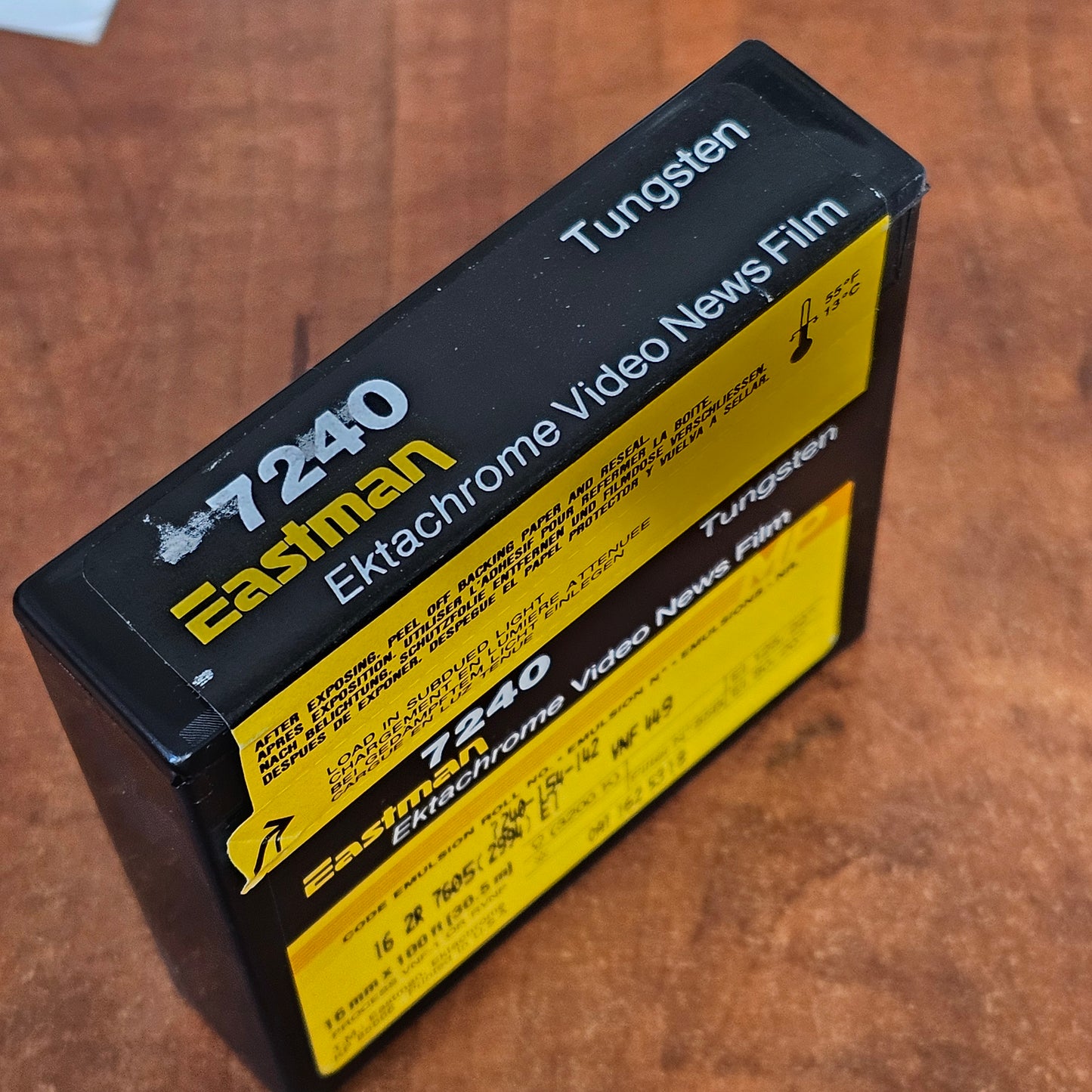 KODAK 7240 Ektachrome 16mm 100' Color Reversal Film (Expired Stock)