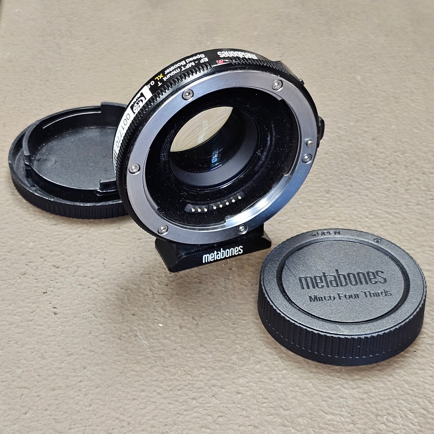 Metabones EF-MFT mount T Speed Booster XL 0.64x S# 25B000869