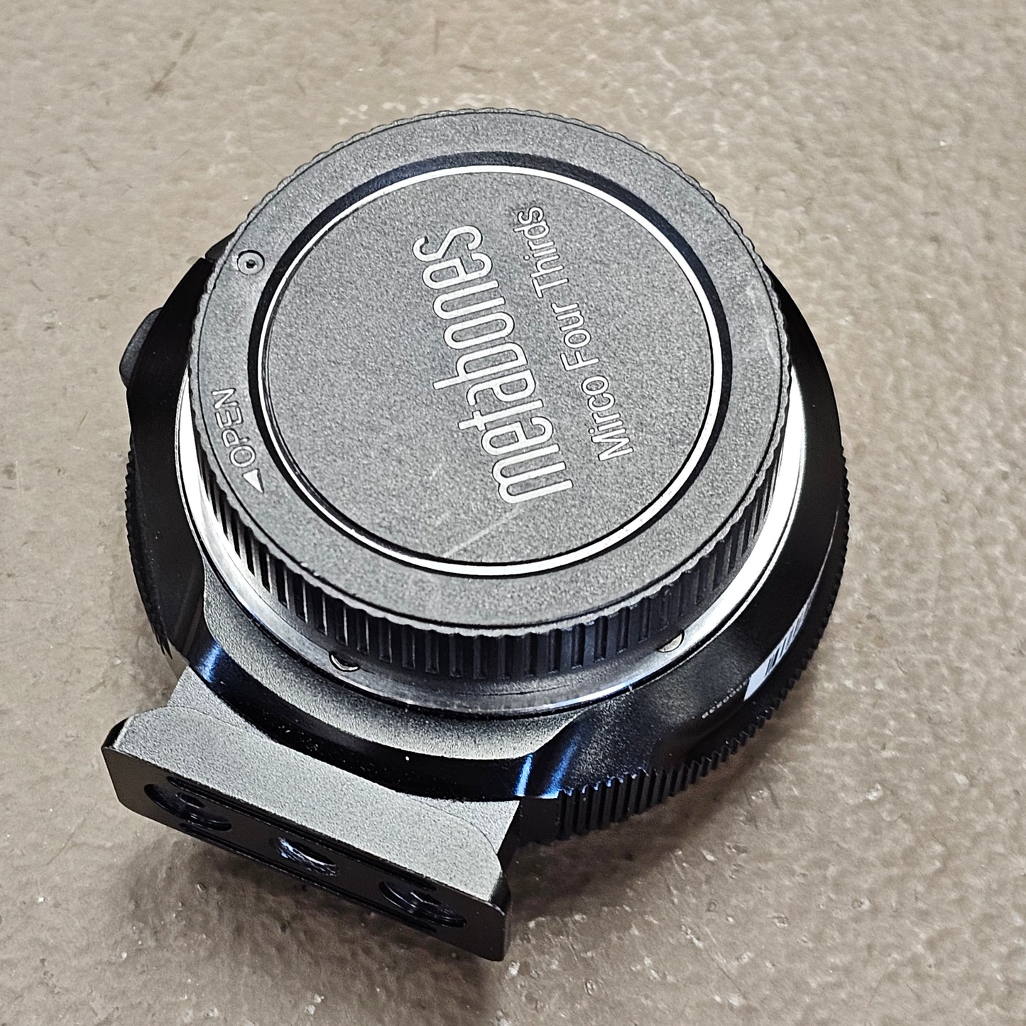 Metabones EF-MFT mount T Speed Booster XL 0.64x S# 25B000869