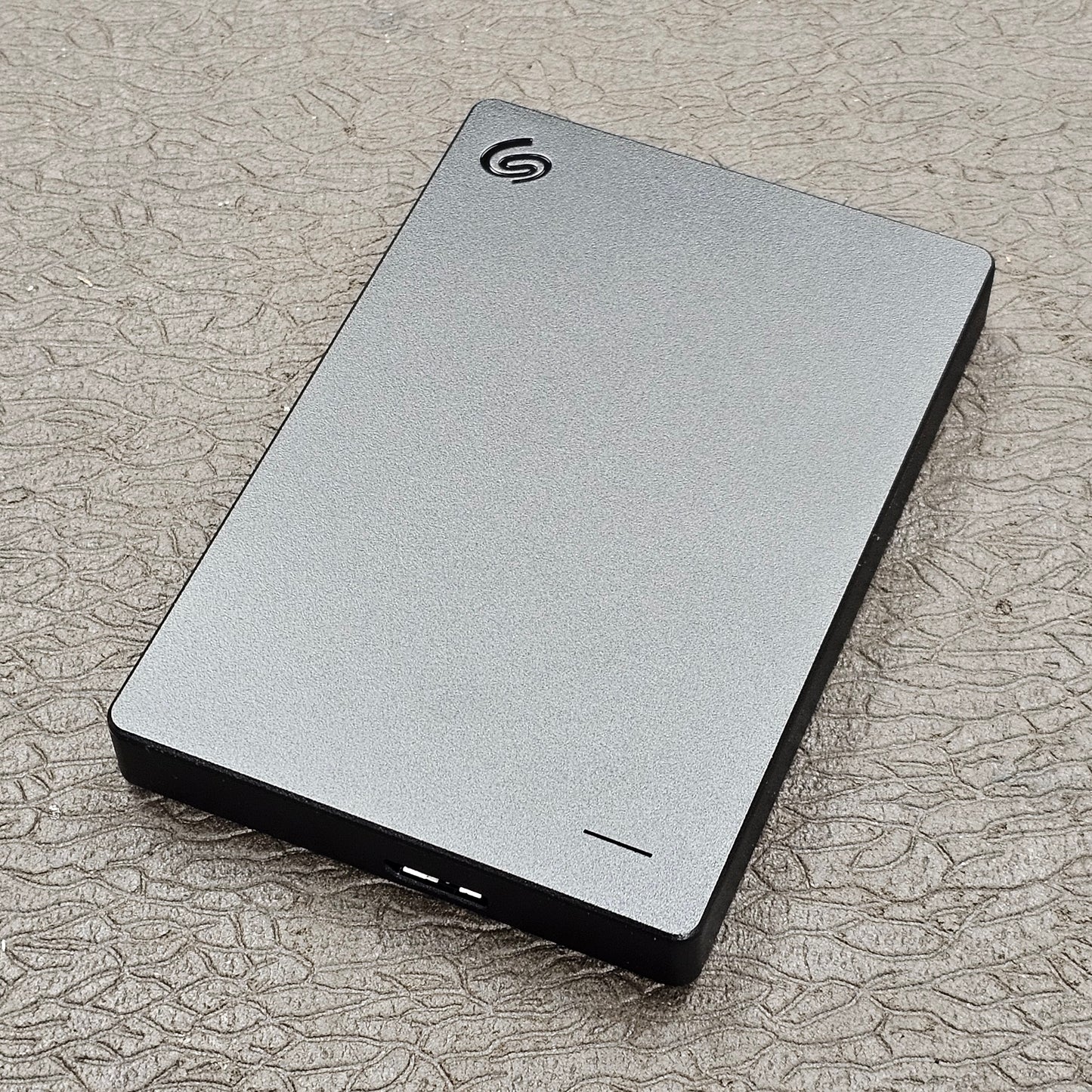 Seagate Portable 2TB External Hard Drive HDD — USB 3.0 for PC, Mac