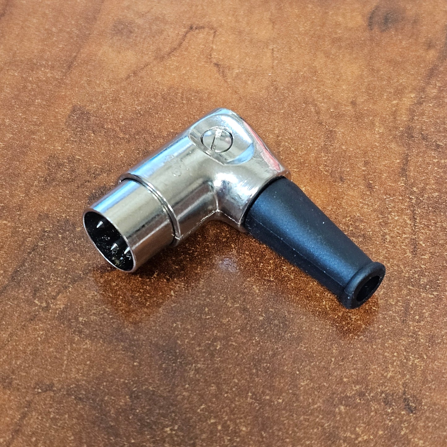 PrehKeyTec 3-pin DIN Right Angle Male connector