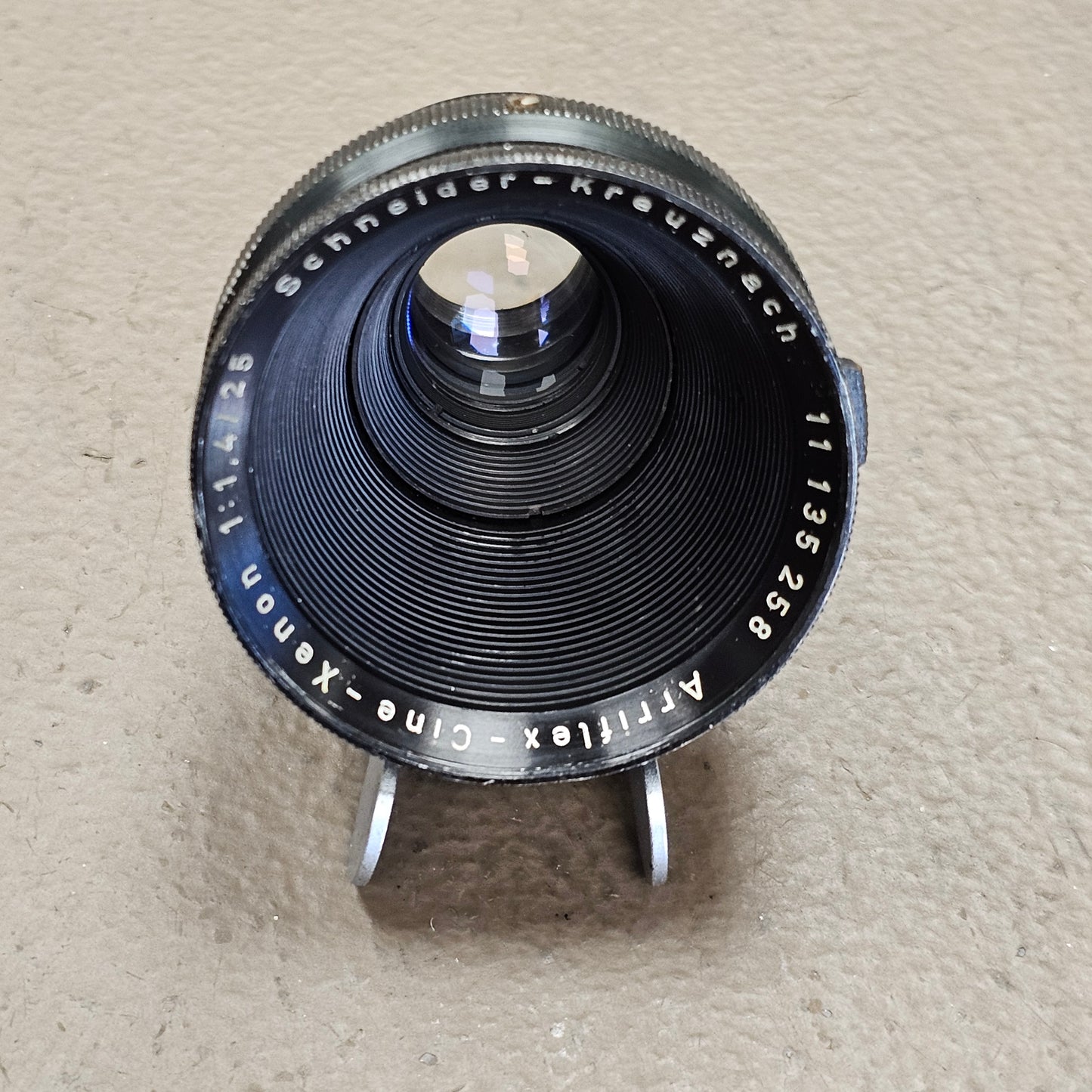 Schneider-Kreuznach Arriflex-Cine-Xenon 25mm T1.4 Arri Standard Mount S# 11135258