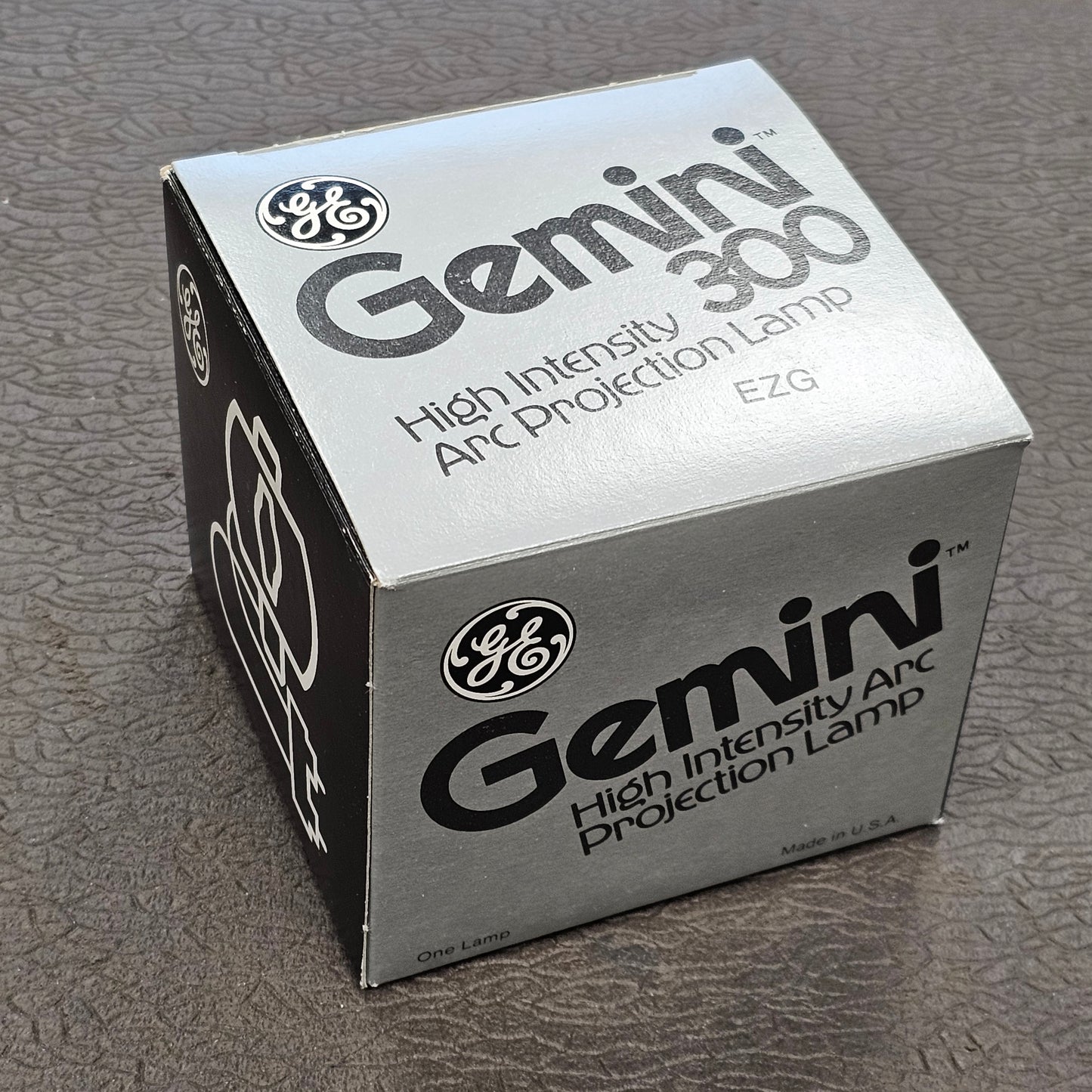 EZG Gemini 300 300/16 General Electric High Intensity ARC Projection Bulb