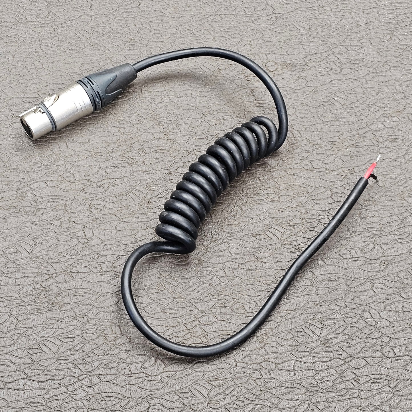 4-pin XLR Female connector with 3.5 feet Coiled Cable