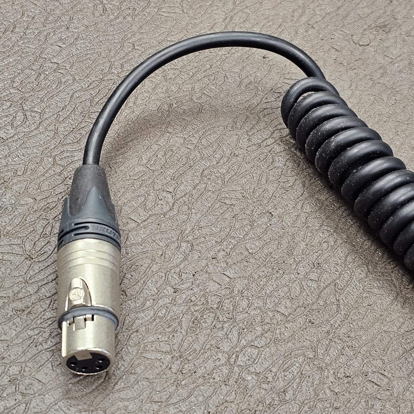 4-pin XLR Female connector with 3.5 feet Coiled Cable