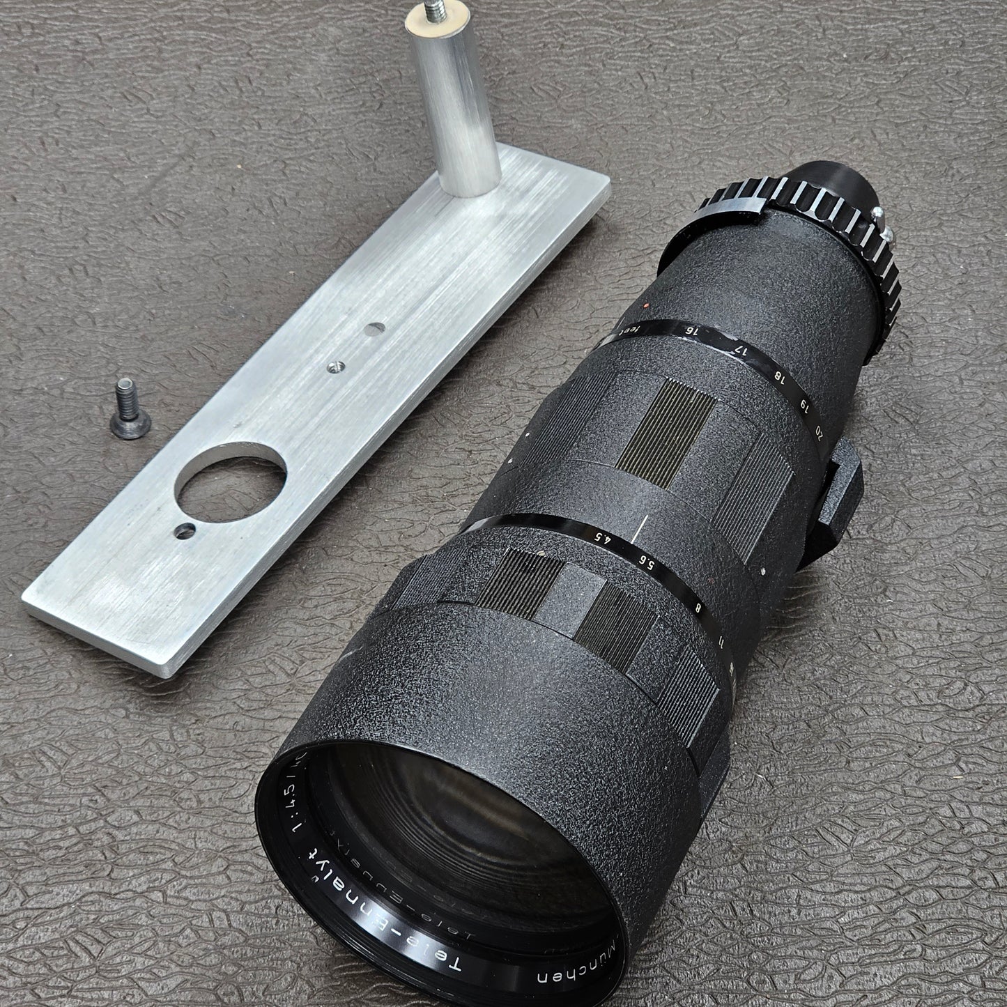 Enna Munchen Tele-Ennalyt f/4.5 400mm Lens M42 Mount with C-Mount adapter S# 2473071