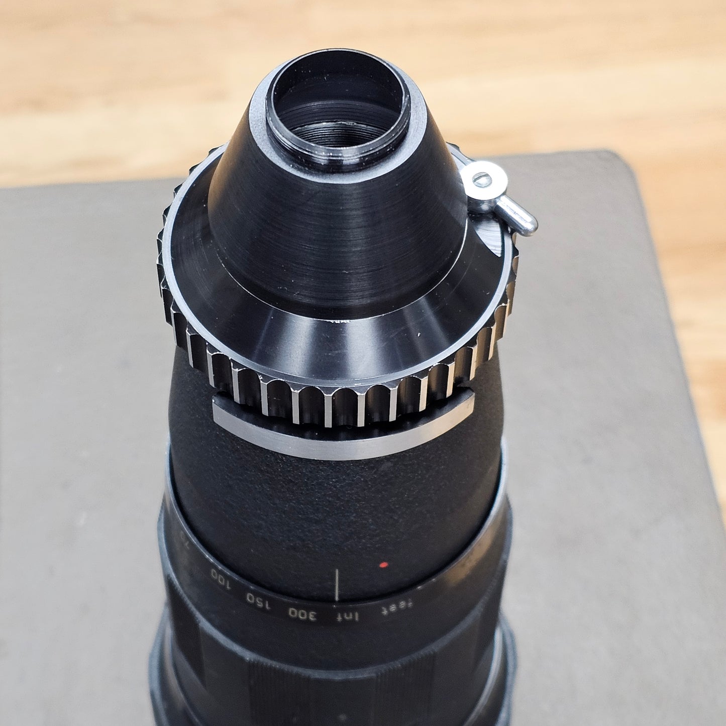 Enna Munchen Tele-Ennalyt f/4.5 400mm Lens M42 Mount with C-Mount adapter S# 2473071