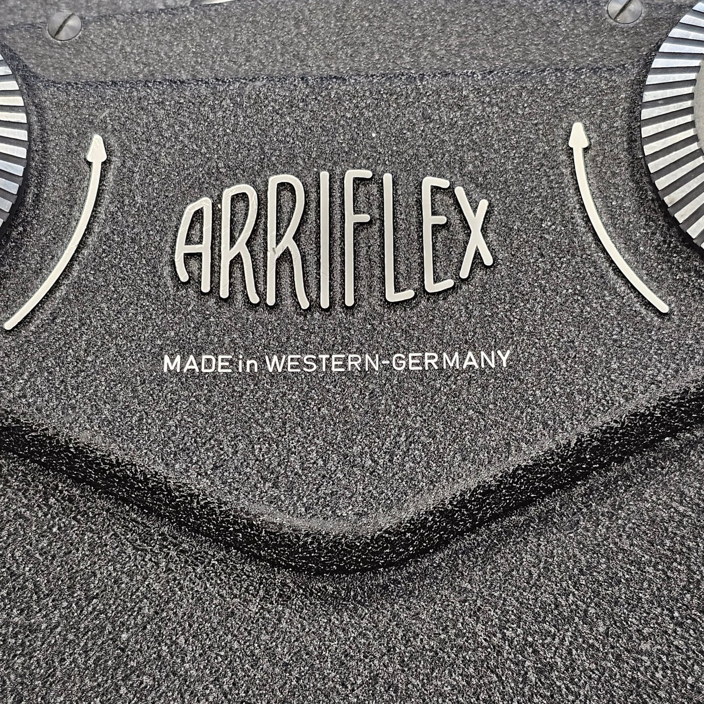 Arriflex 16BL 400' Magazine with Core adapters S# 13664