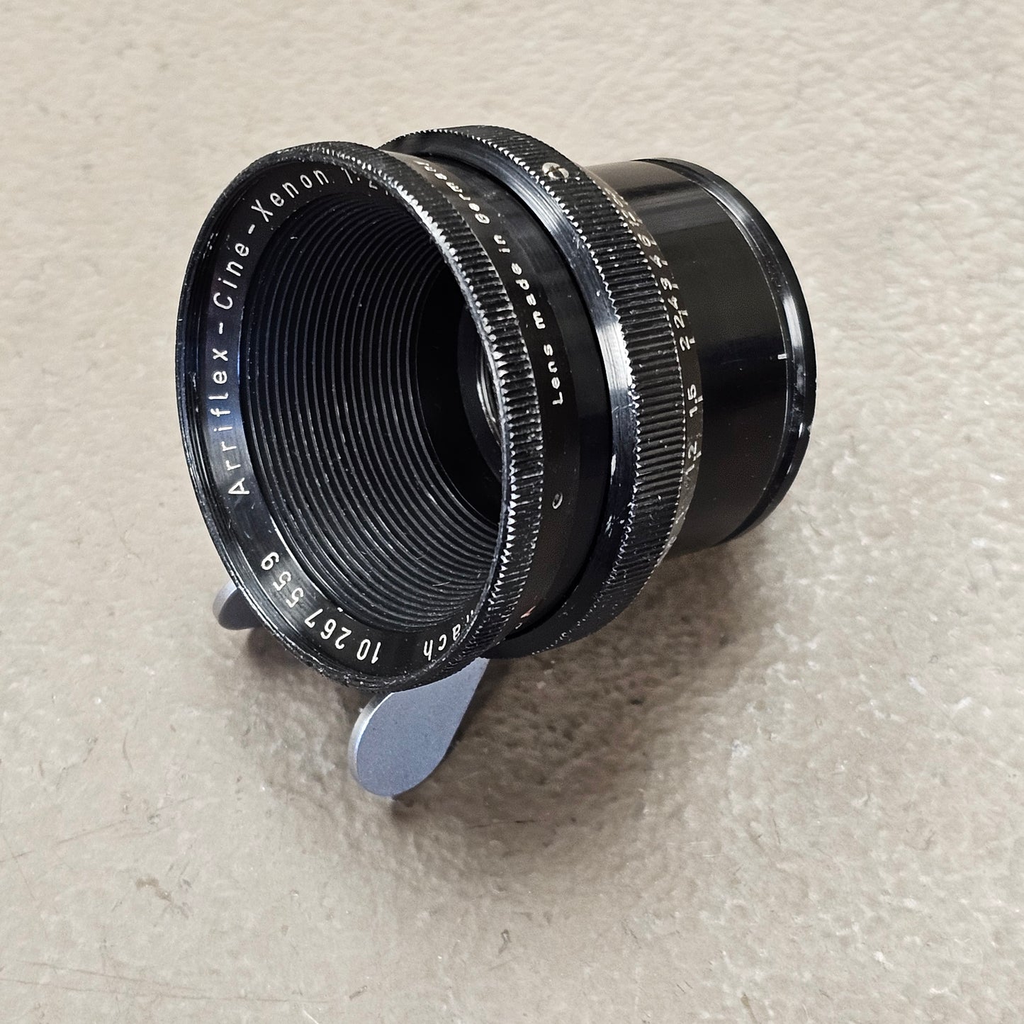 Schneider-Kreuznach Arriflex-Cine-Xenon 35mm T2 Arri Standard Mount Lens (35mm format) S# 10267559