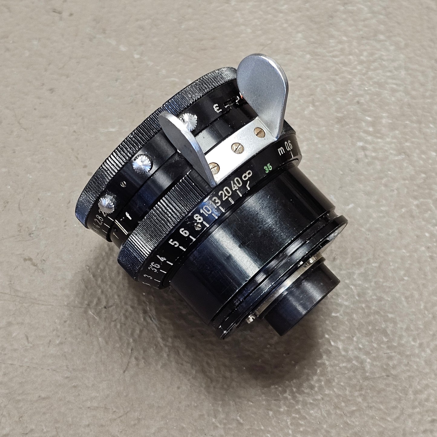 Schneider-Kreuznach Arriflex-Cine-Xenon 35mm T2 Arri Standard Mount Lens (35mm format) S# 10267559