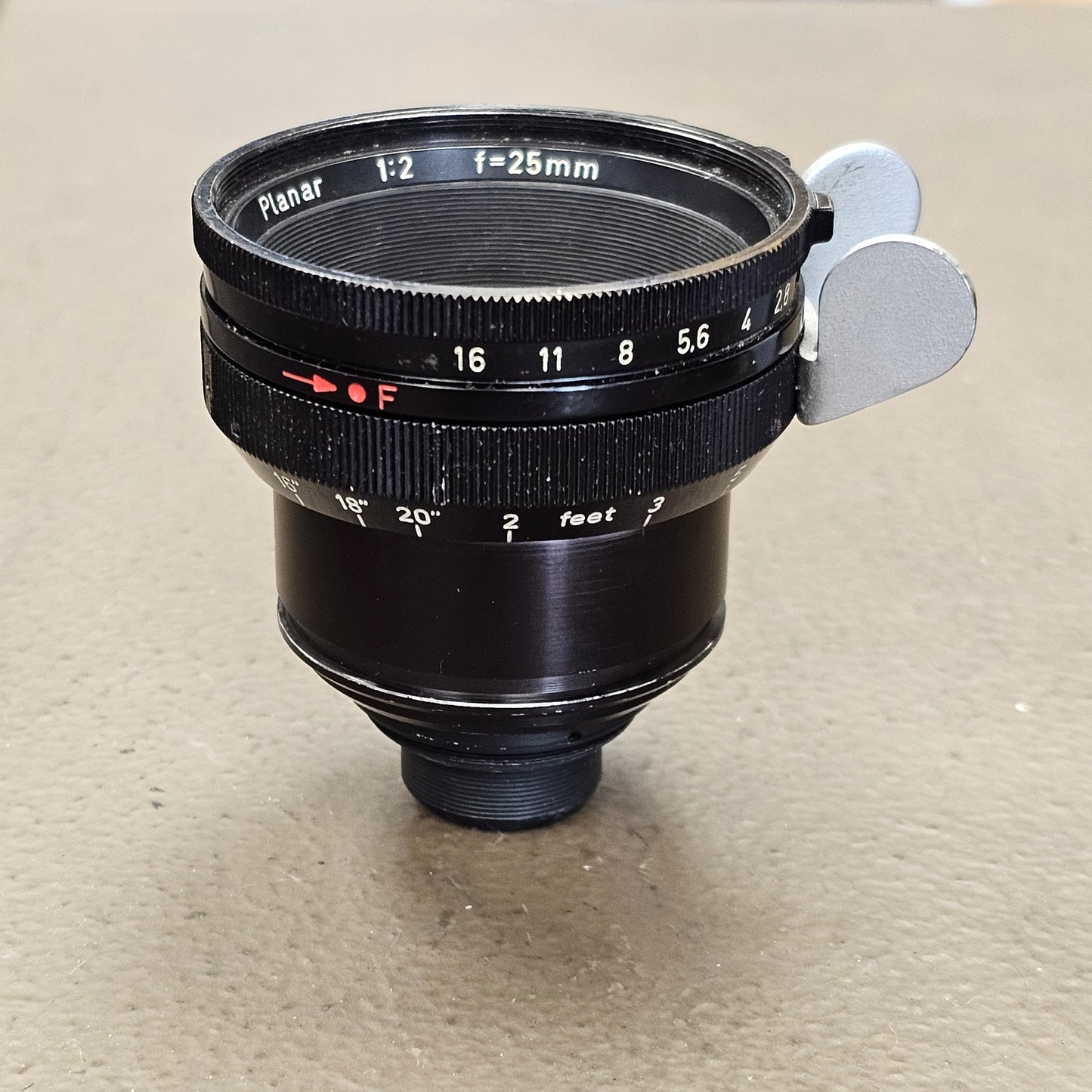 Carl Zeiss Planar 25mm T2.2 Arri Standard Mount Lens S# 2696260