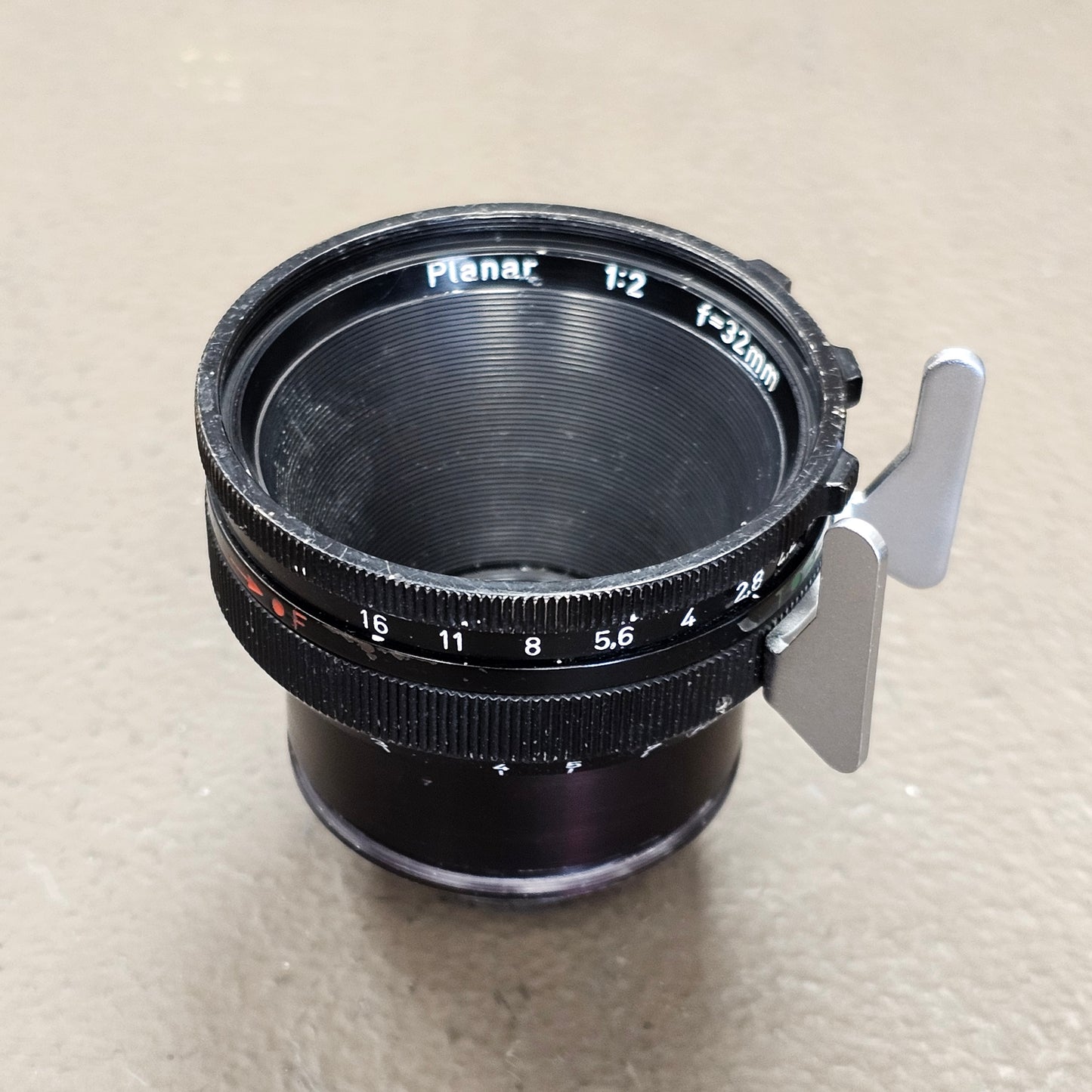 Carl Zeiss Planar 32mm T2.2 Arri Standard Mount Lens S# 3767232