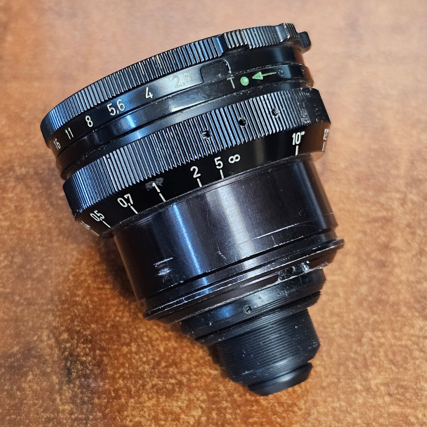 Carl Zeiss Planar 16mm T2.2 Arri Standard Mount Lens S# 2695744