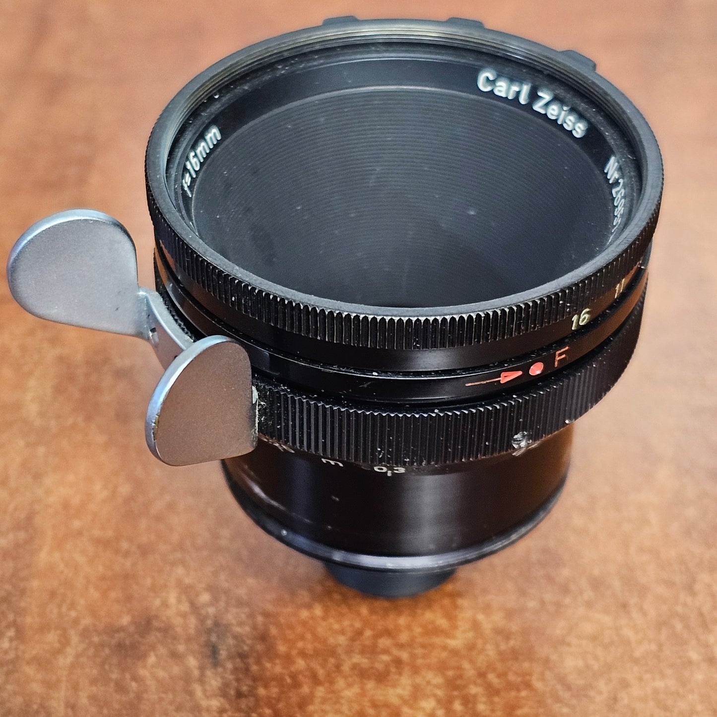 Carl Zeiss Planar 16mm T2.2 Arri Standard Mount Lens S# 2695744