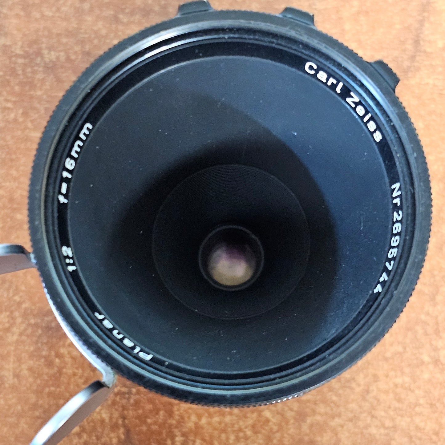 Carl Zeiss Planar 16mm T2.2 Arri Standard Mount Lens S# 2695744