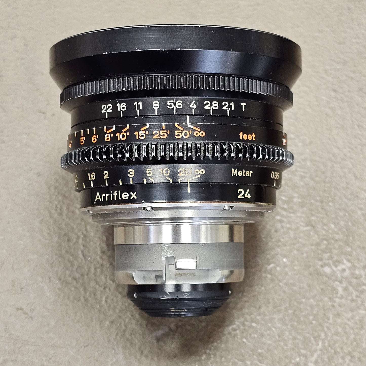 Zeiss Distagon 24mm T2.1 Mark II Standard Speed Lens Arri Bayonet Mount S# 6671768