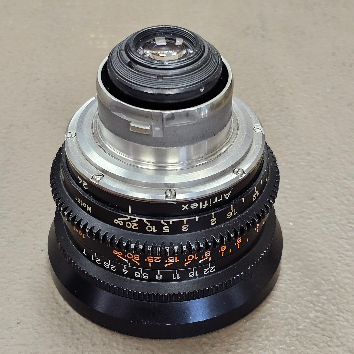 Zeiss Distagon 24mm T2.1 Mark II Standard Speed Lens Arri Bayonet Mount S# 6671768