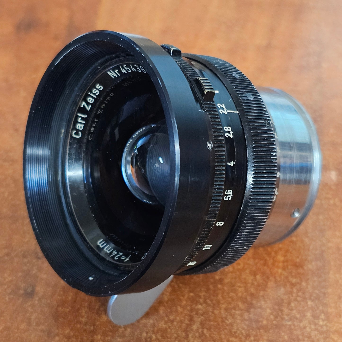 Carl Zeiss Distagon 24mm T2.2 Arri Standard Mount Lens S# 4543663