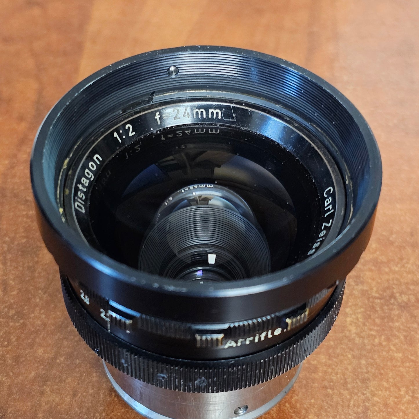 Carl Zeiss Distagon 24mm T2.2 Arri Standard Mount Lens S# 4543663