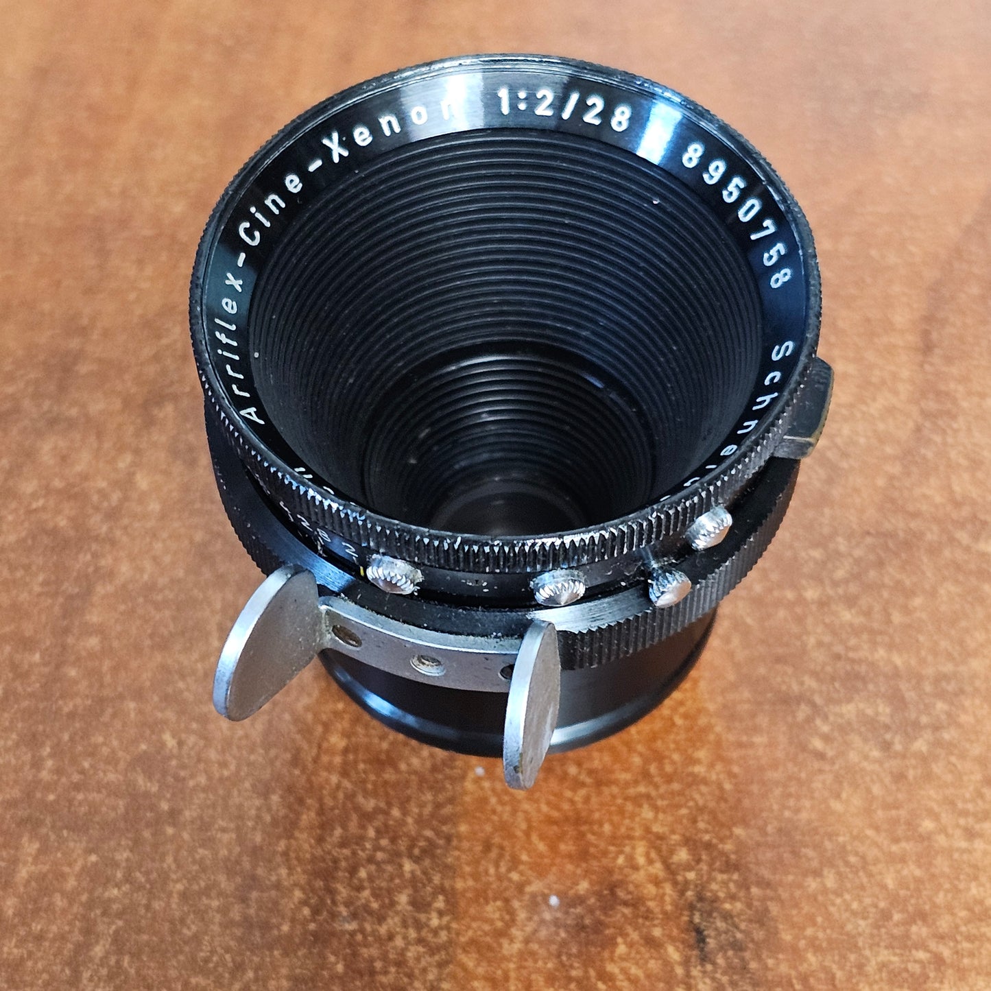 Schneider-Kreuznach Arriflex-Cine-Xenon 28mm T2 Arri Standard Mount Lens (35mm format) S# 8950758