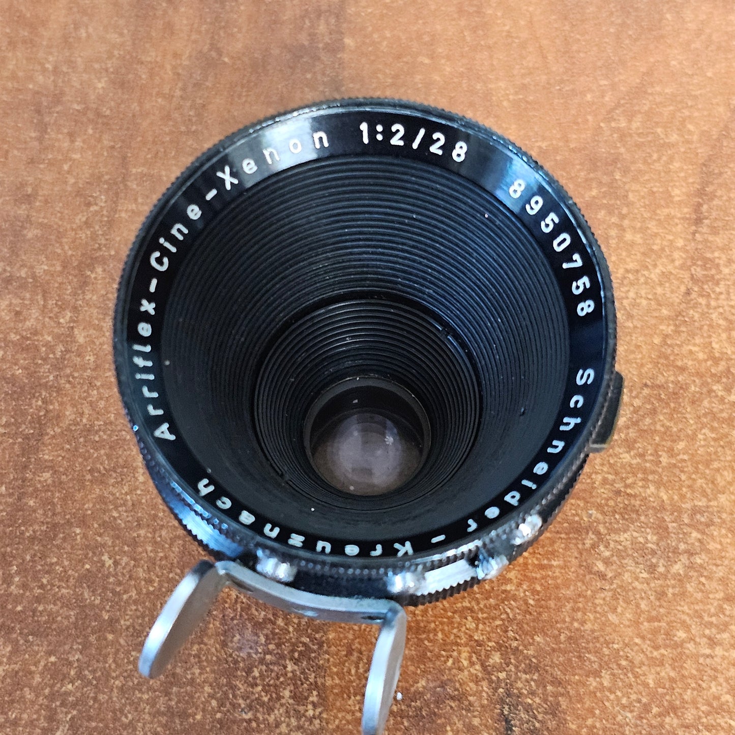 Schneider-Kreuznach Arriflex-Cine-Xenon 28mm T2 Arri Standard Mount Lens (35mm format) S# 8950758