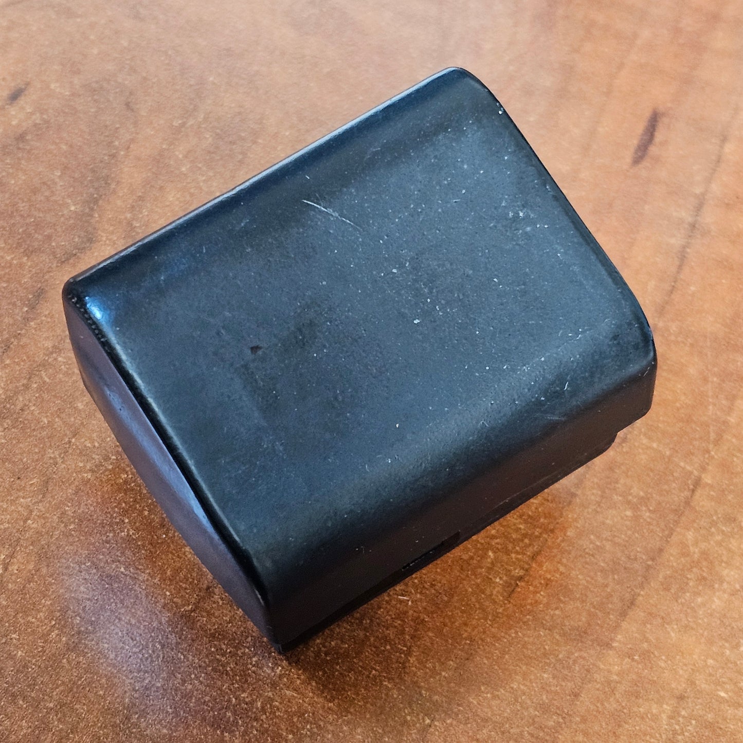 Leicina Special AA Battery container ( Used )