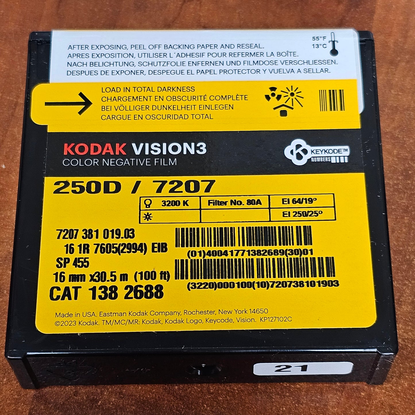 KODAK 16mm 100' VISION3 250D Color Negative Film 7207