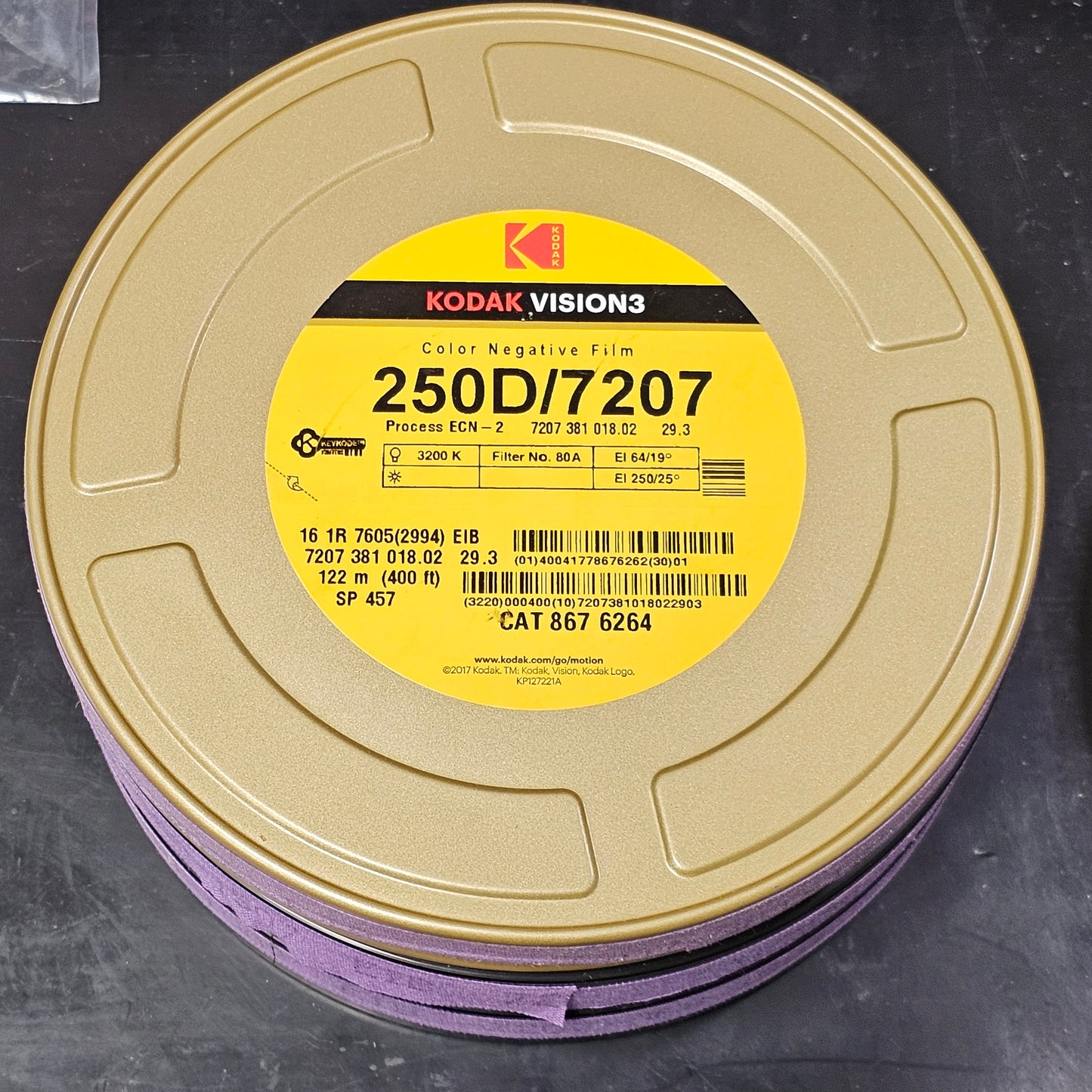 KODAK 16mm 400' VISION3 250D Color Negative Film 7207