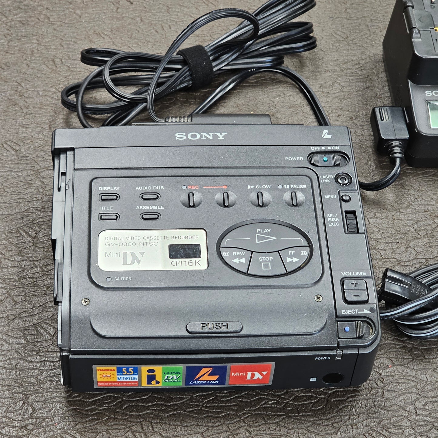 Sony GV-D300 Mini DV Digital Video Cassette Recorder / Player ( NTSC ) S# 17376 with AC-V700 Adaptor/Charger