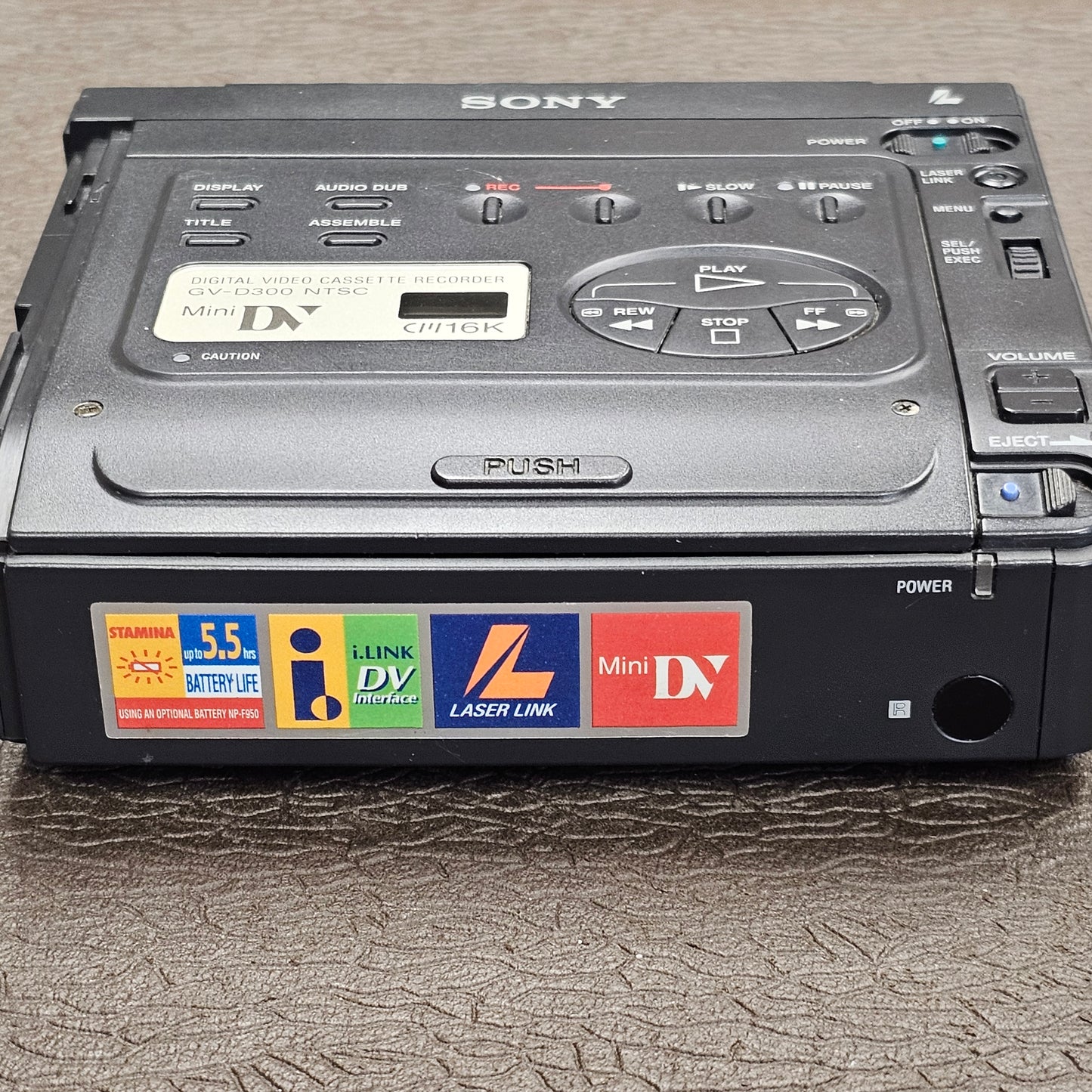 Sony GV-D300 Mini DV Digital Video Cassette Recorder / Player ( NTSC ) S# 17376 with AC-V700 Adaptor/Charger