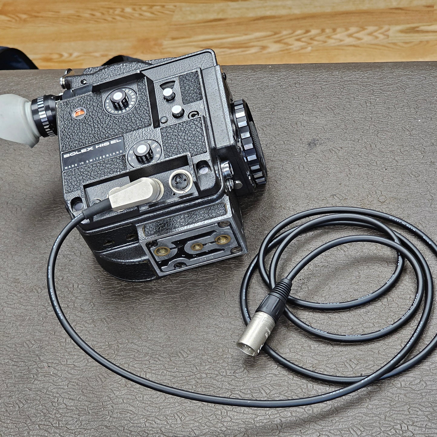 Bolex EL Power cable 4-Pin Female Tuchel (Amphenol) Right Angle Style Connector - 4-Pin XLR Male