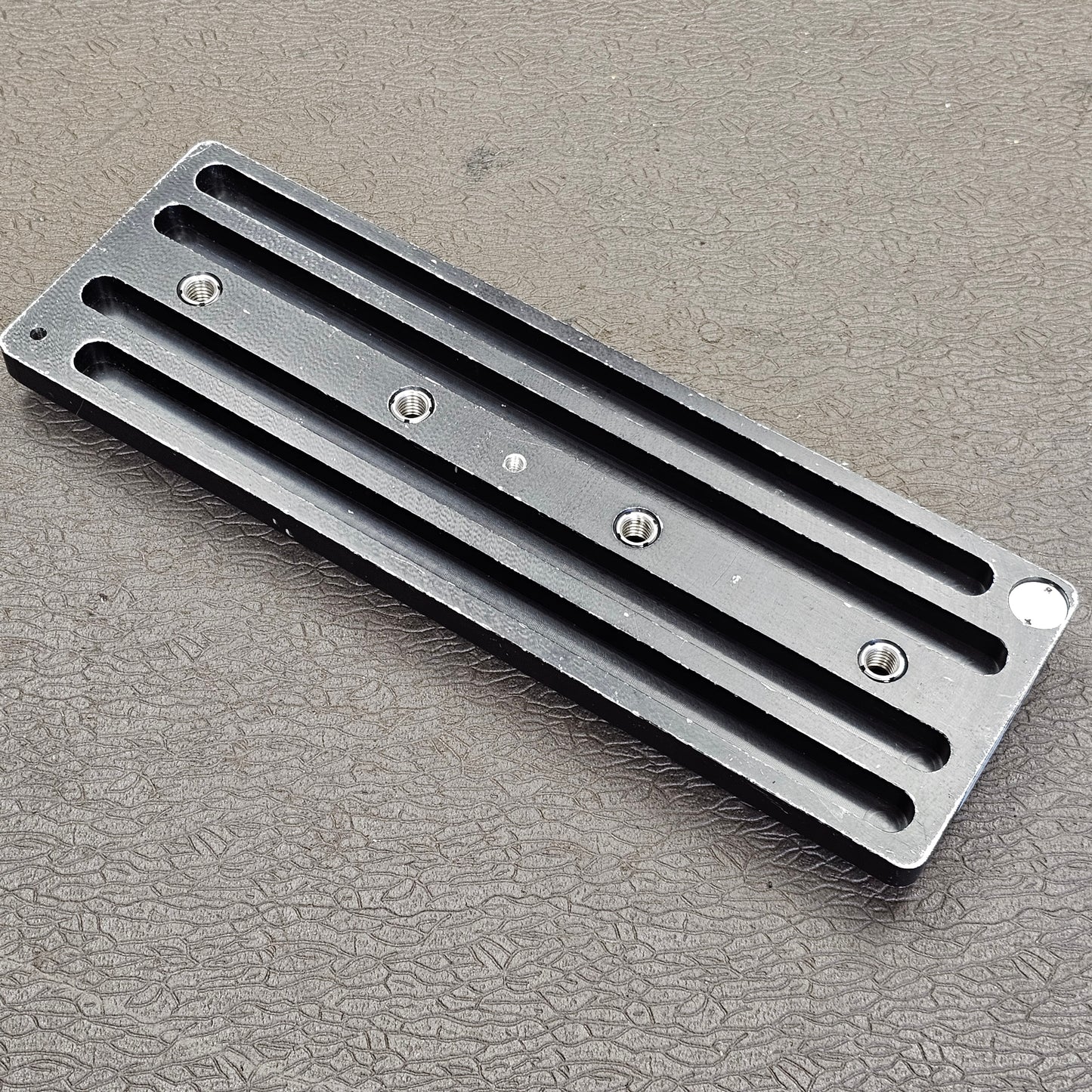 ARRI BP-3 15mm Studio Bridge Plate with Dovetail & 15mm Rods (Used)