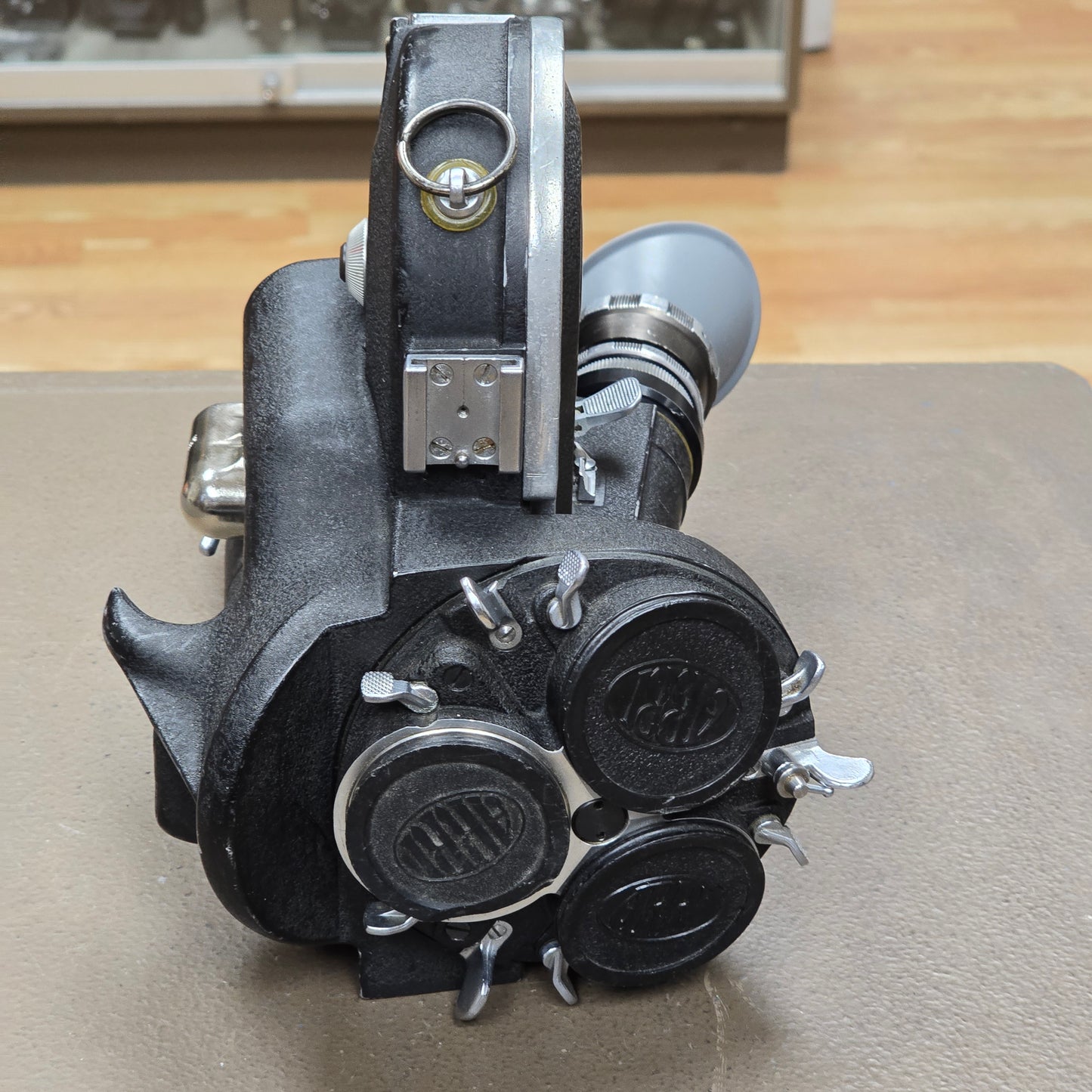 Arri S/B 16mm Camera Body with eyepiece S# 17625