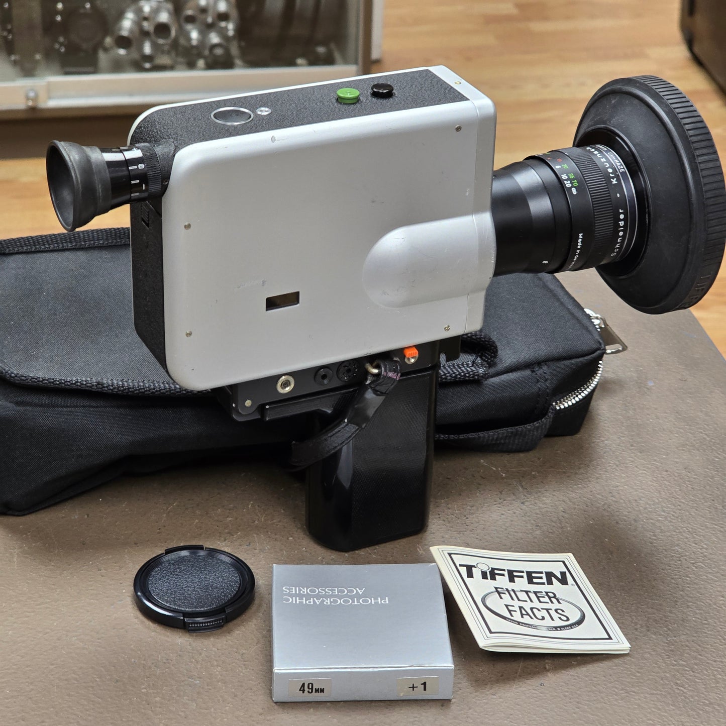 Nizo 481 Super 8mm camera S# 1195116