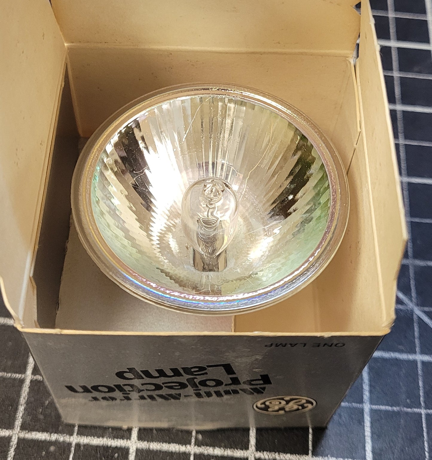 EWG 120V 300 watt Projection Lamp