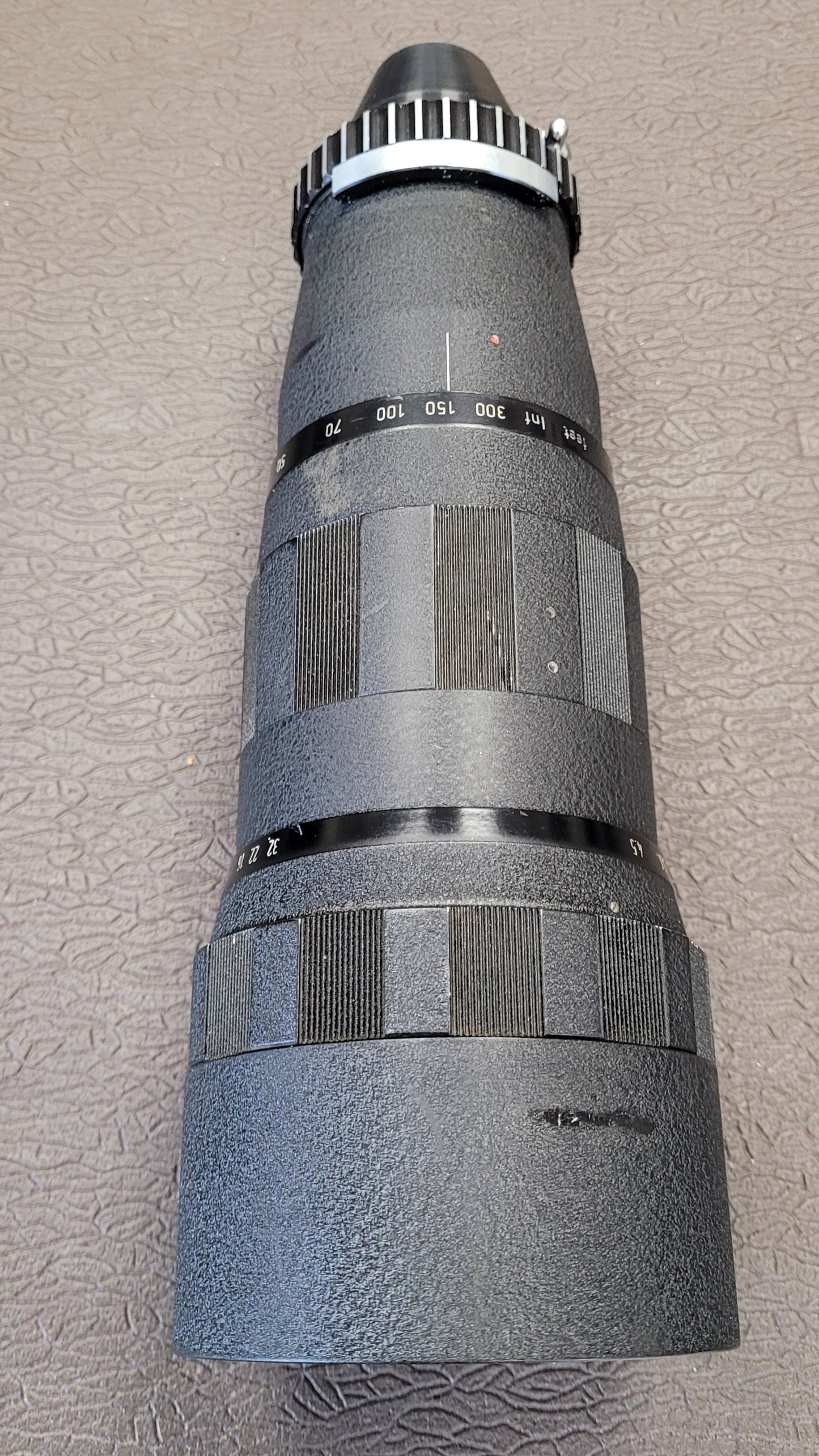 Enna Munchen Tele-Ennalyt f/4.5 400mm Lens M42 Mount with C-Mount adapter S# 2473071